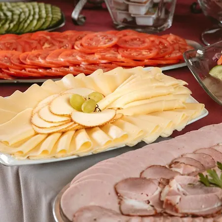 アパートホテル Przystan Nad Sola ビエラニー